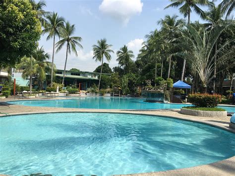 The 10 Best Hotel Deals in Batangas City (Jun 2024) .